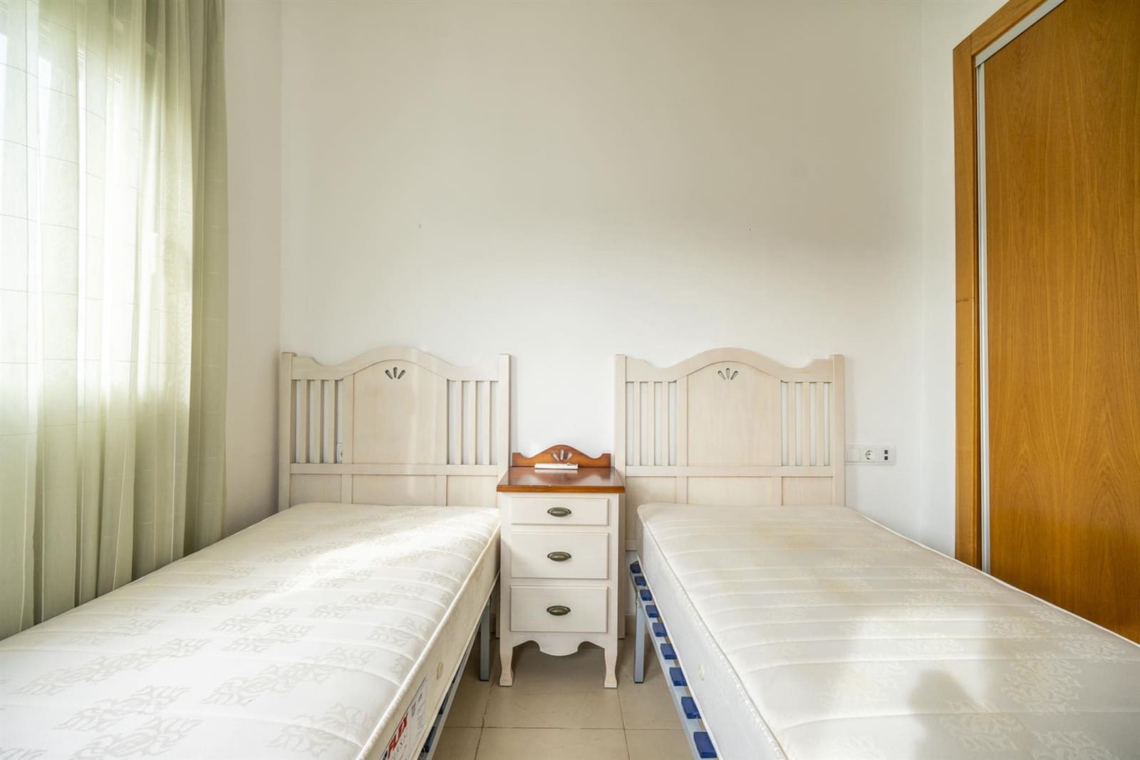 Chalet de 3 habitaciones en Roldan en venta - 360.000 € (Ref: 9610818)