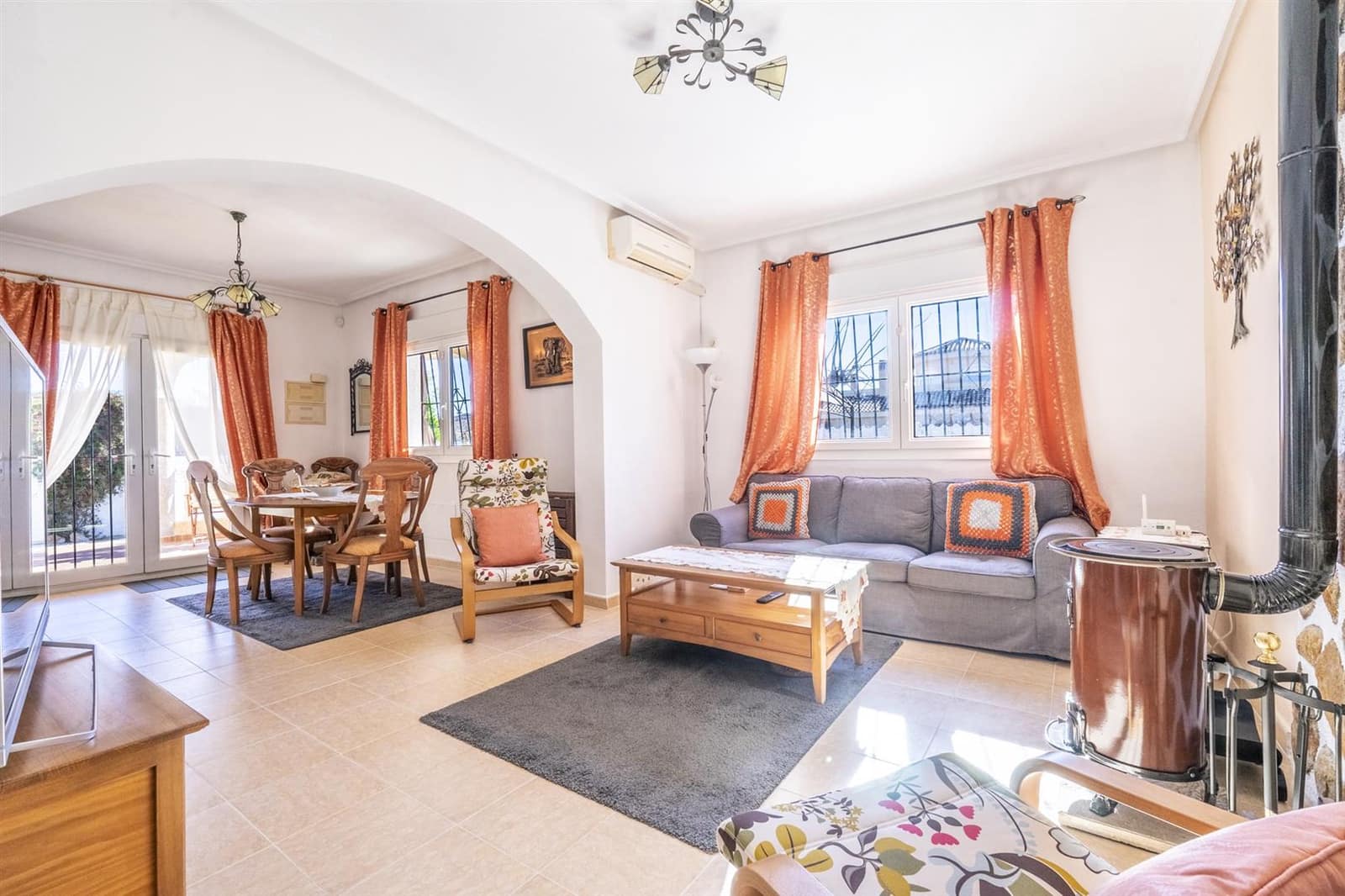 4 slaapkamer Villa te koop in Gea y Truyols met zwembad garage - € 300.000 (Ref: 9629640)