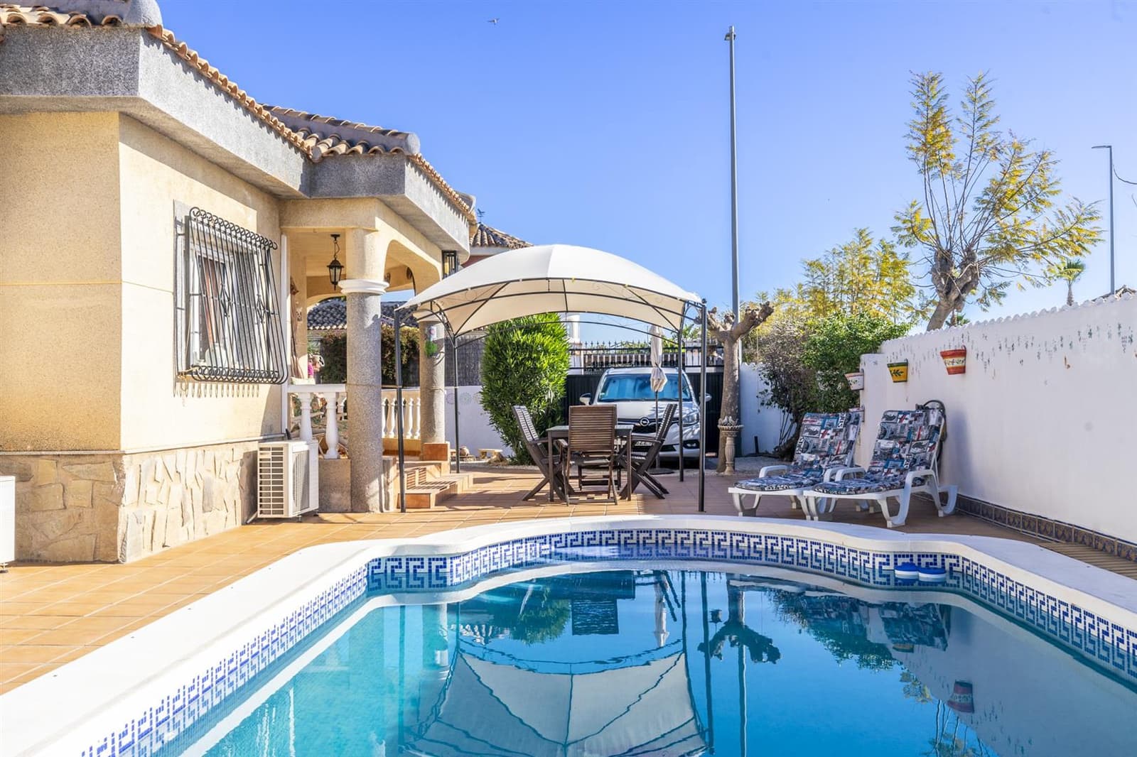 4 slaapkamer Villa te koop in Gea y Truyols met zwembad garage - € 300.000 (Ref: 9629640)