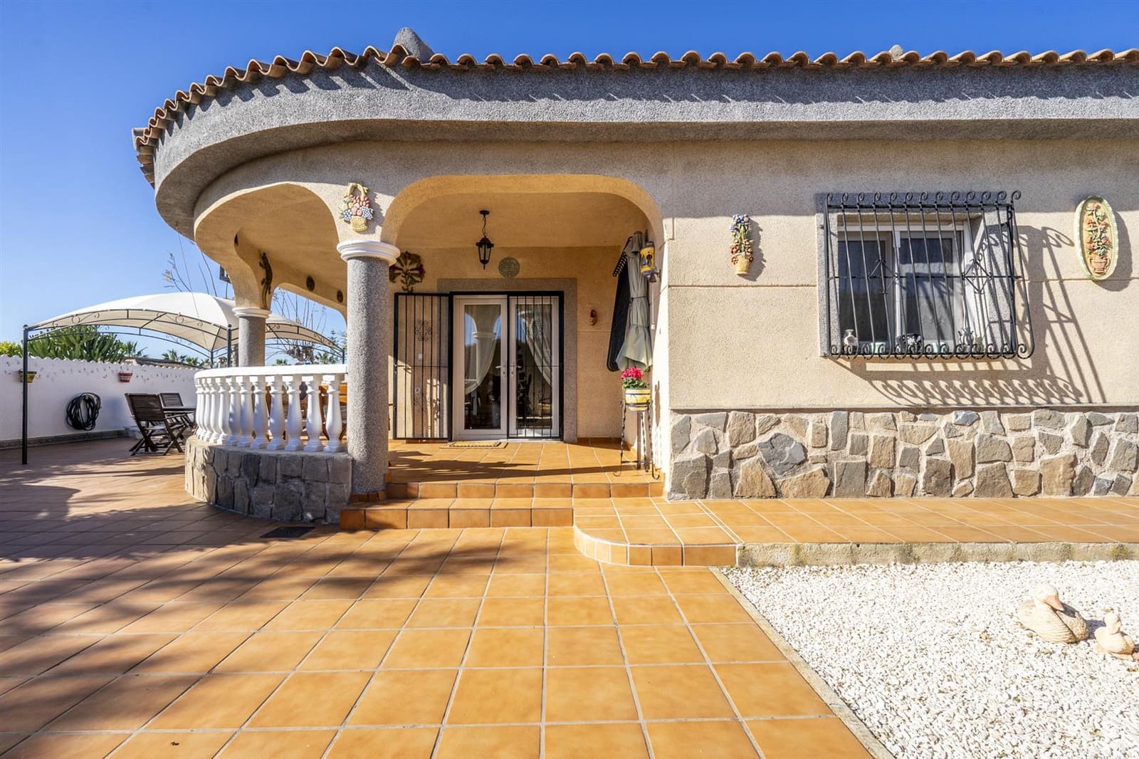 4 slaapkamer Villa te koop in Gea y Truyols met zwembad garage - € 300.000 (Ref: 9629640)