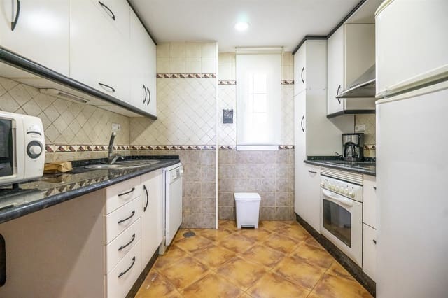 2 soveværelse Lejlighed til salg i La Manga Club, Cartagena - € 165.000 (Ref: 9647712)