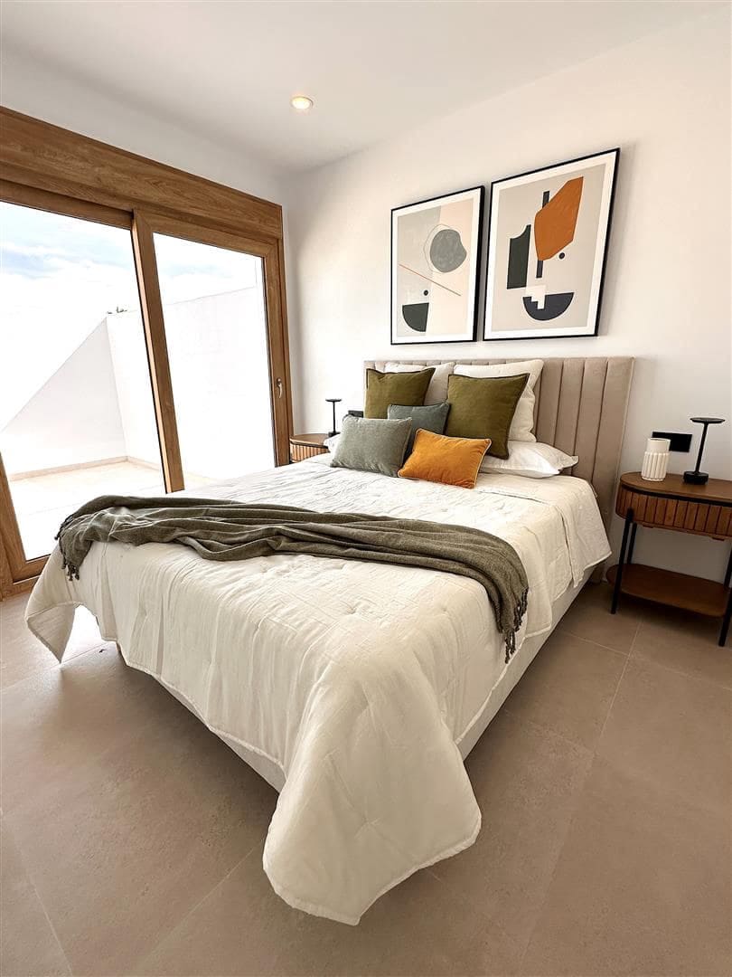 3 slaapkamer Appartement te koop in San Pedro del Pinatar met zwembad - € 339.900 (Ref: 9676783)