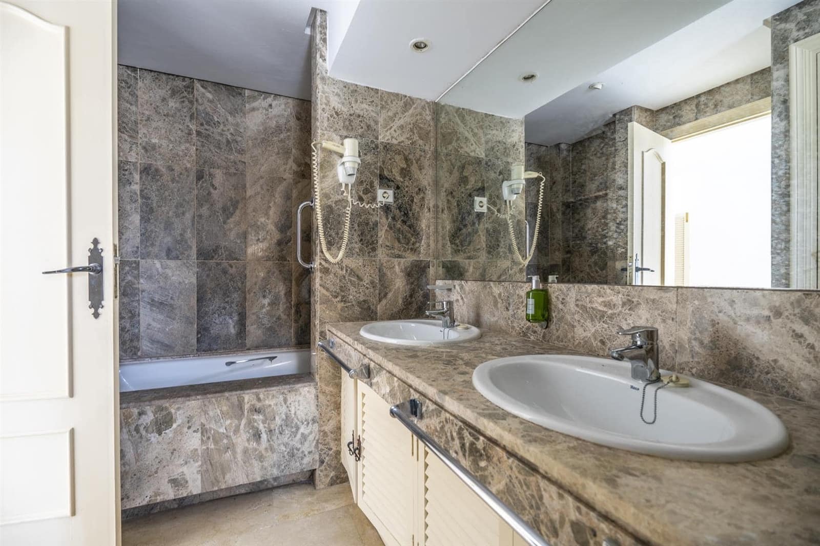 3 bedroom Townhouse for sale in La Manga Club - € 199,000 (Ref: 9676784)