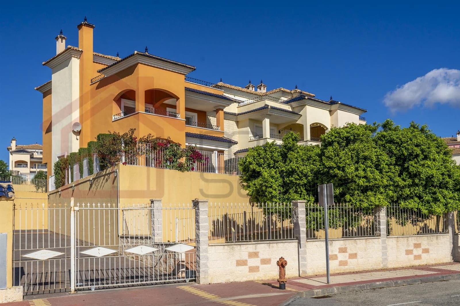 2 bedroom Apartment for sale in Banos y Mendigo - € 230,000 (Ref: 9726349)