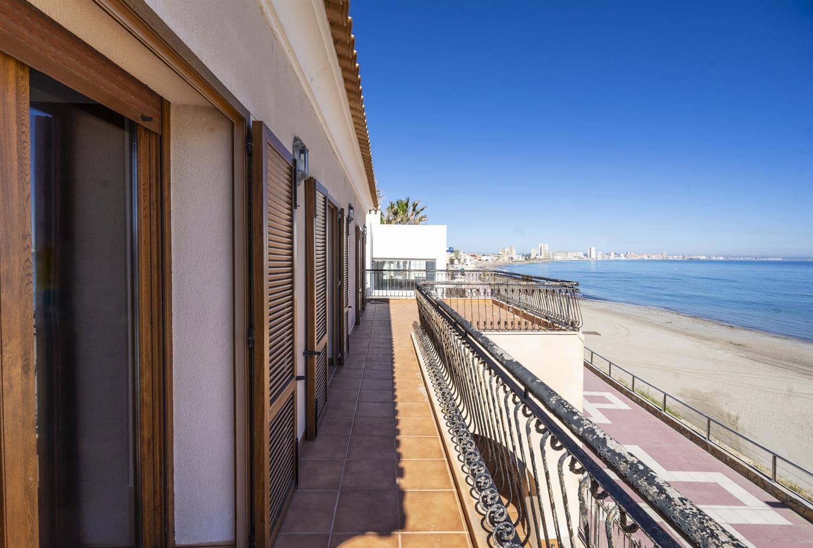 6 soverom Villa til salgs i Cabo de Palos med garasje - € 2 500 000 (Ref: 9788143)