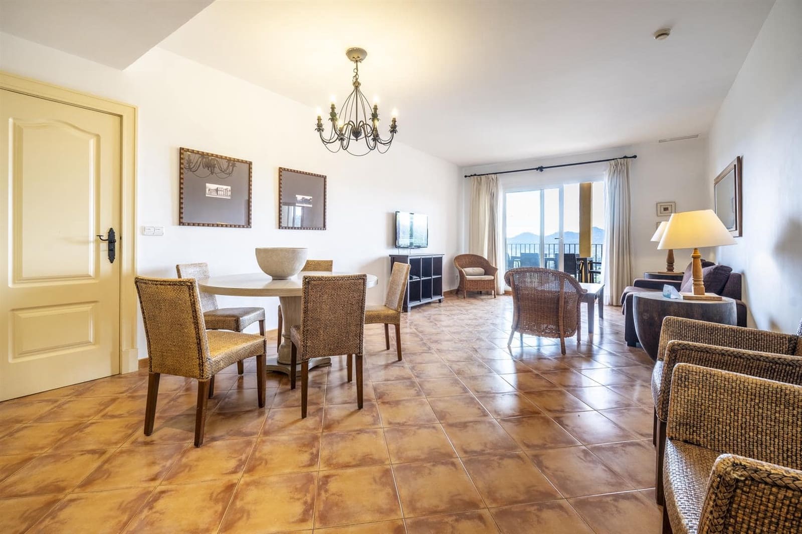 2 soveværelse Lejlighed til salg i Madrid by - € 165.000 (Ref: 9790241)