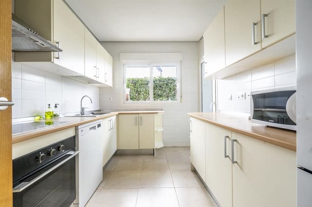 3 sypialnia Willa na sprzedaż w La Torre Golf Resort, Torre-Pacheco - 275 000 € (Ref: 9790246)