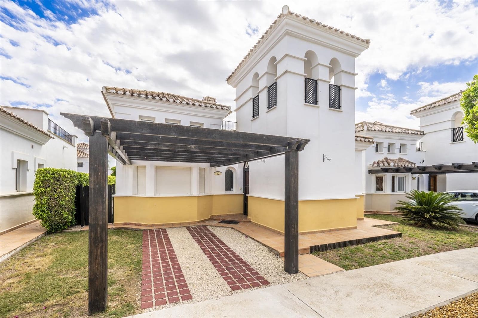 2 bedroom Villa for sale in Roldan - € 235,000 (Ref: 9833256)