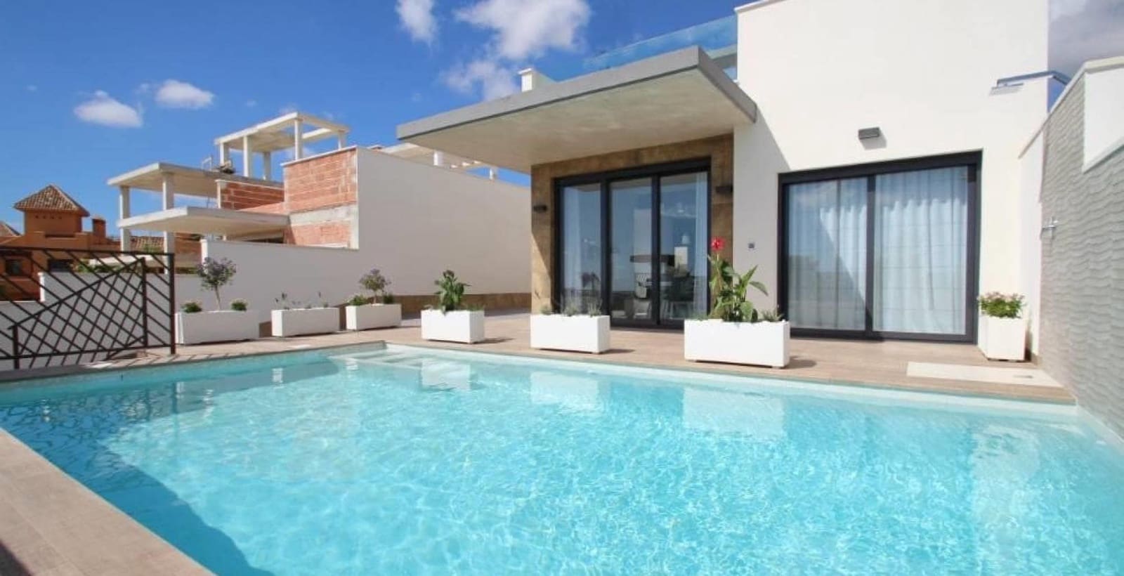 2 bedroom Villa for sale in Playa Honda - € 510,000 (Ref: 9838886)