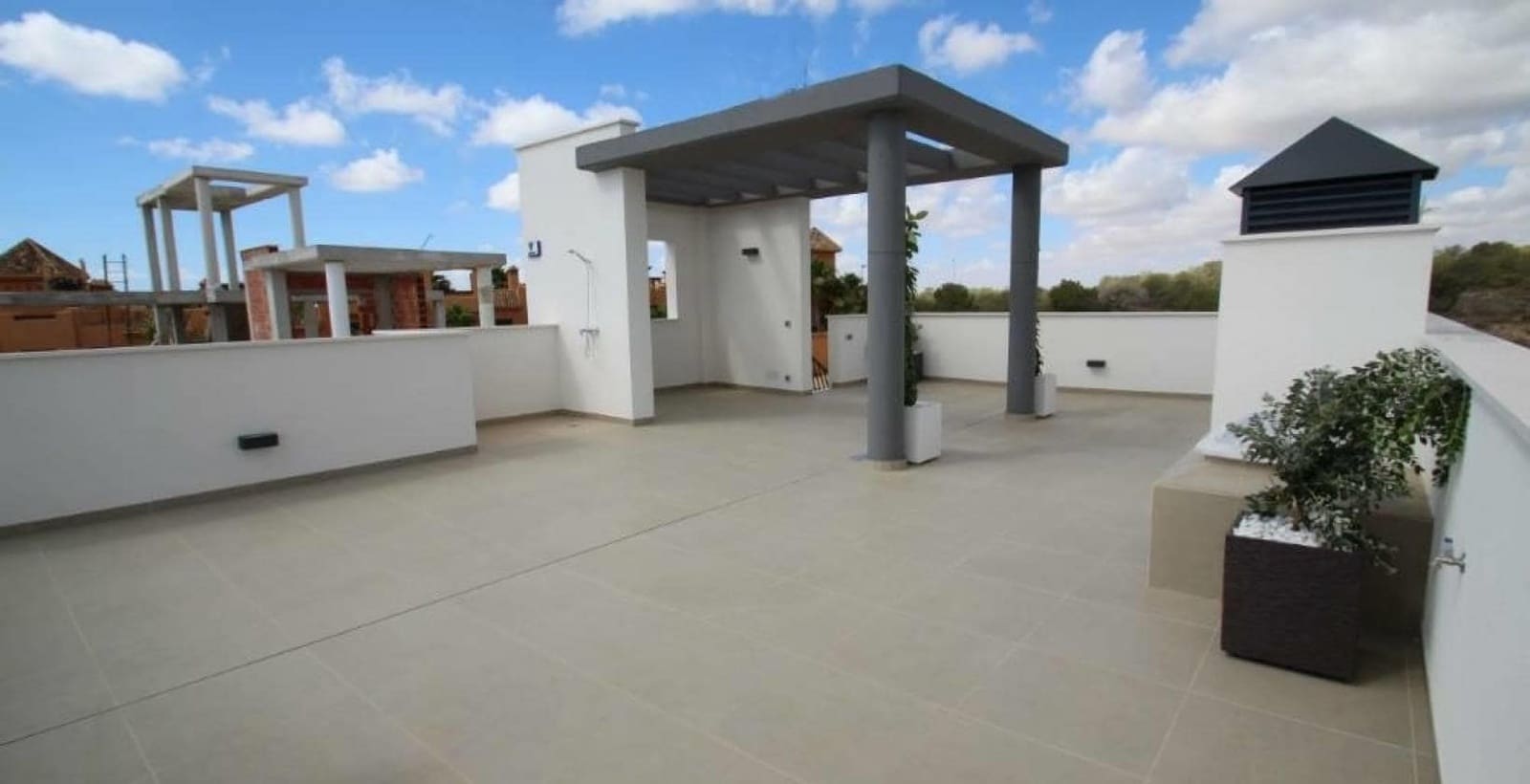 2 bedroom Villa for sale in Playa Honda - € 510,000 (Ref: 9838886)