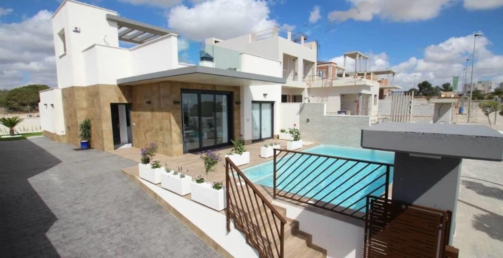 2 bedroom Villa for sale in Playa Honda - € 510,000 (Ref: 9838886)