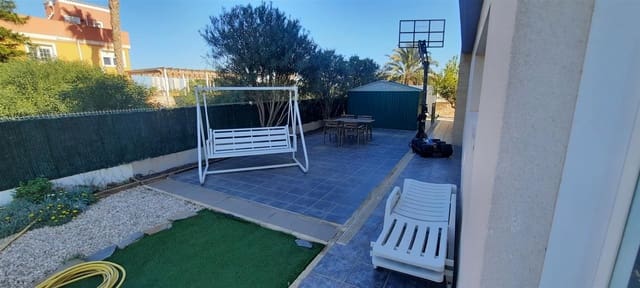5 makuuhuone Huvila myytävänä paikassa La Manga del Mar Menor - 675 000 € (Ref: 9861528)