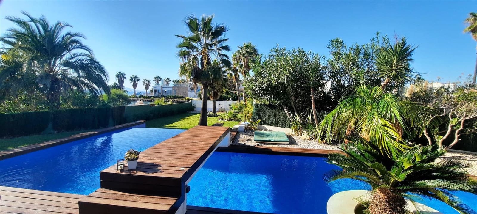 5 makuuhuone Huvila myytävänä paikassa La Manga del Mar Menor - 675 000 € (Ref: 9861528)