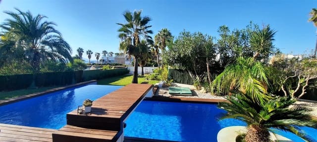 5 makuuhuone Huvila myytävänä paikassa La Manga del Mar Menor - 675 000 € (Ref: 9861528)