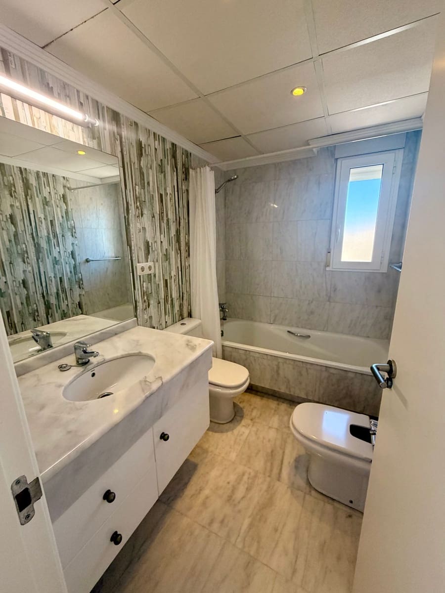 5 makuuhuone Huvila myytävänä paikassa La Manga del Mar Menor - 685 000 € (Ref: 9861528)