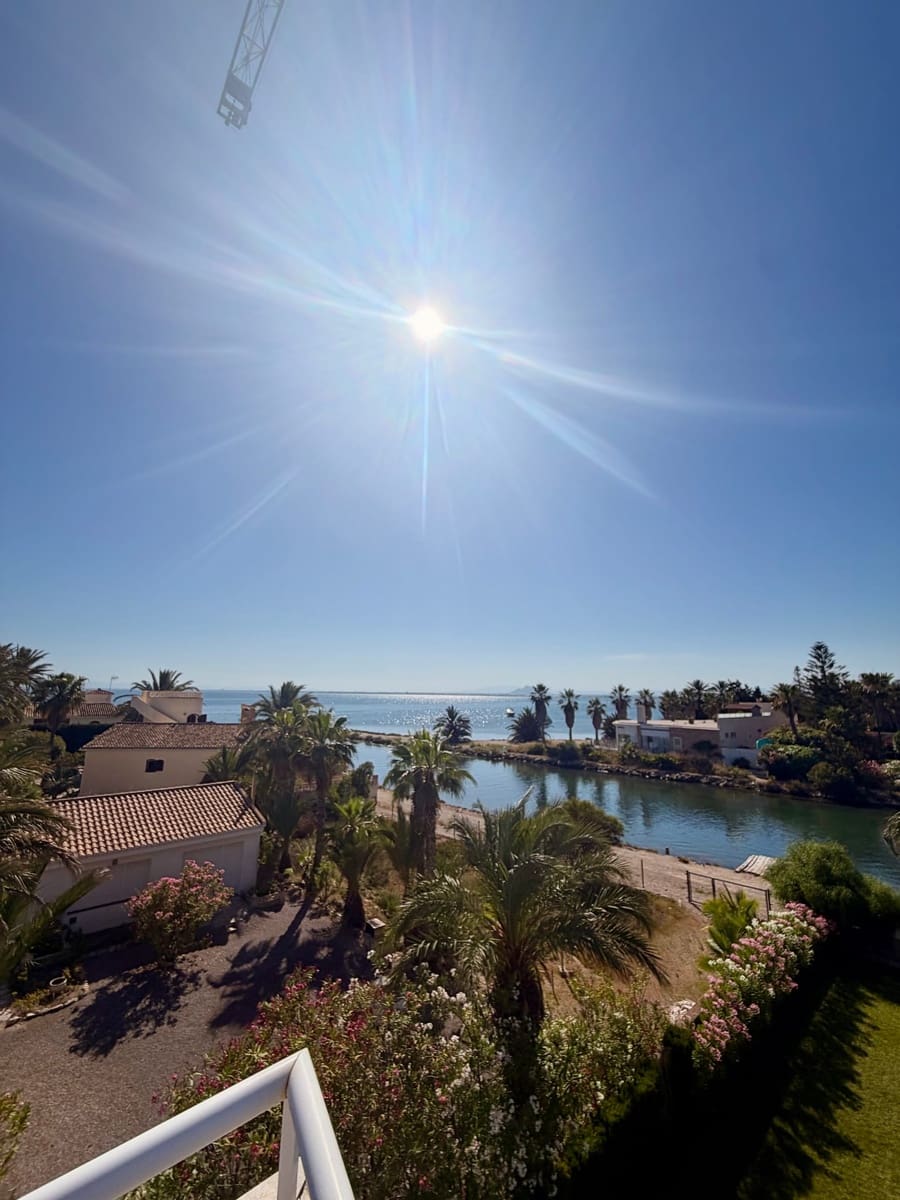 5 makuuhuone Huvila myytävänä paikassa La Manga del Mar Menor - 685 000 € (Ref: 9861528)