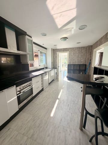 5 makuuhuone Huvila myytävänä paikassa La Manga del Mar Menor - 675 000 € (Ref: 9861528)