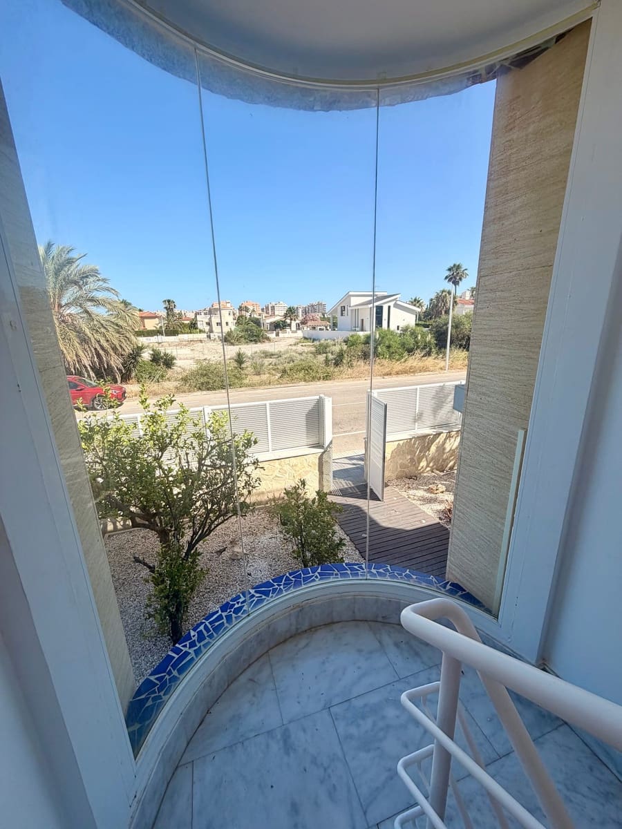 5 makuuhuone Huvila myytävänä paikassa La Manga del Mar Menor - 685 000 € (Ref: 9861528)