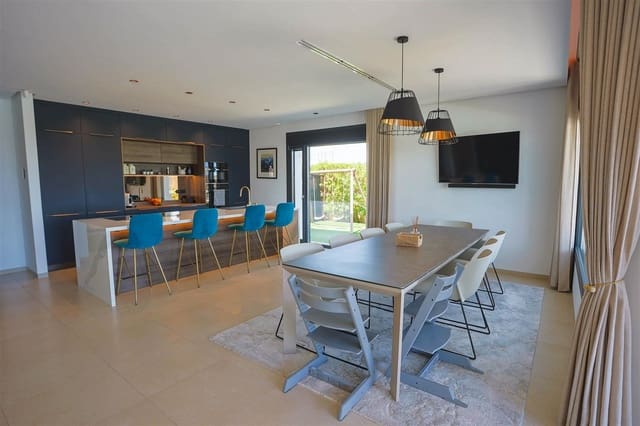 4 quarto Moradia para venda em La Manga del Mar Menor com piscina - 2 150 000 € (Ref: 9912499)