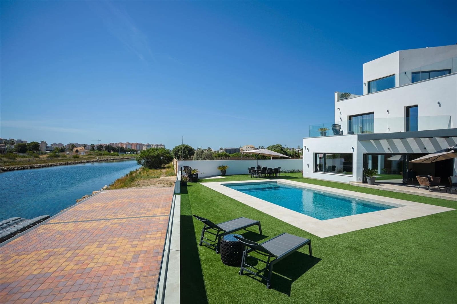 4 quarto Moradia para venda em La Manga del Mar Menor com piscina - 2 150 000 € (Ref: 9912499)