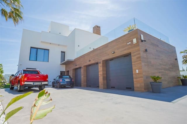 4 quarto Moradia para venda em La Manga del Mar Menor com piscina - 2 150 000 € (Ref: 9912499)