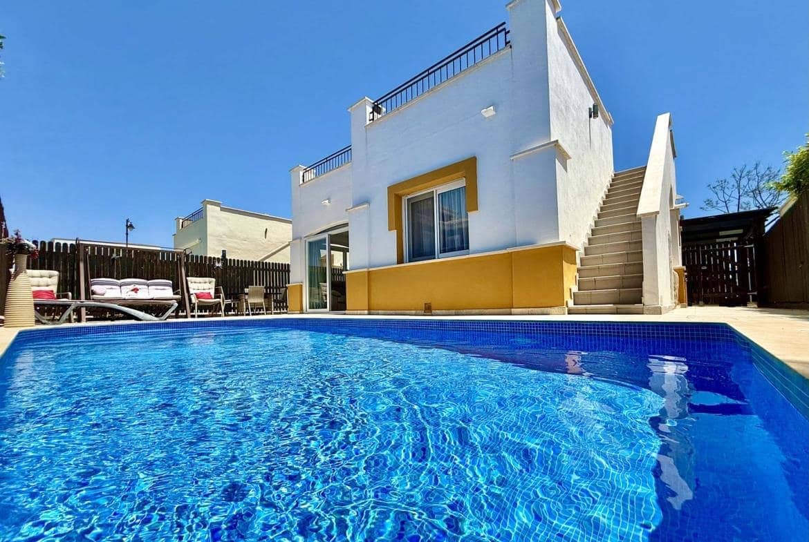 2 bedroom Villa for sale in Mar Menor Golf Resort - € 320,000 (Ref: 9915201)