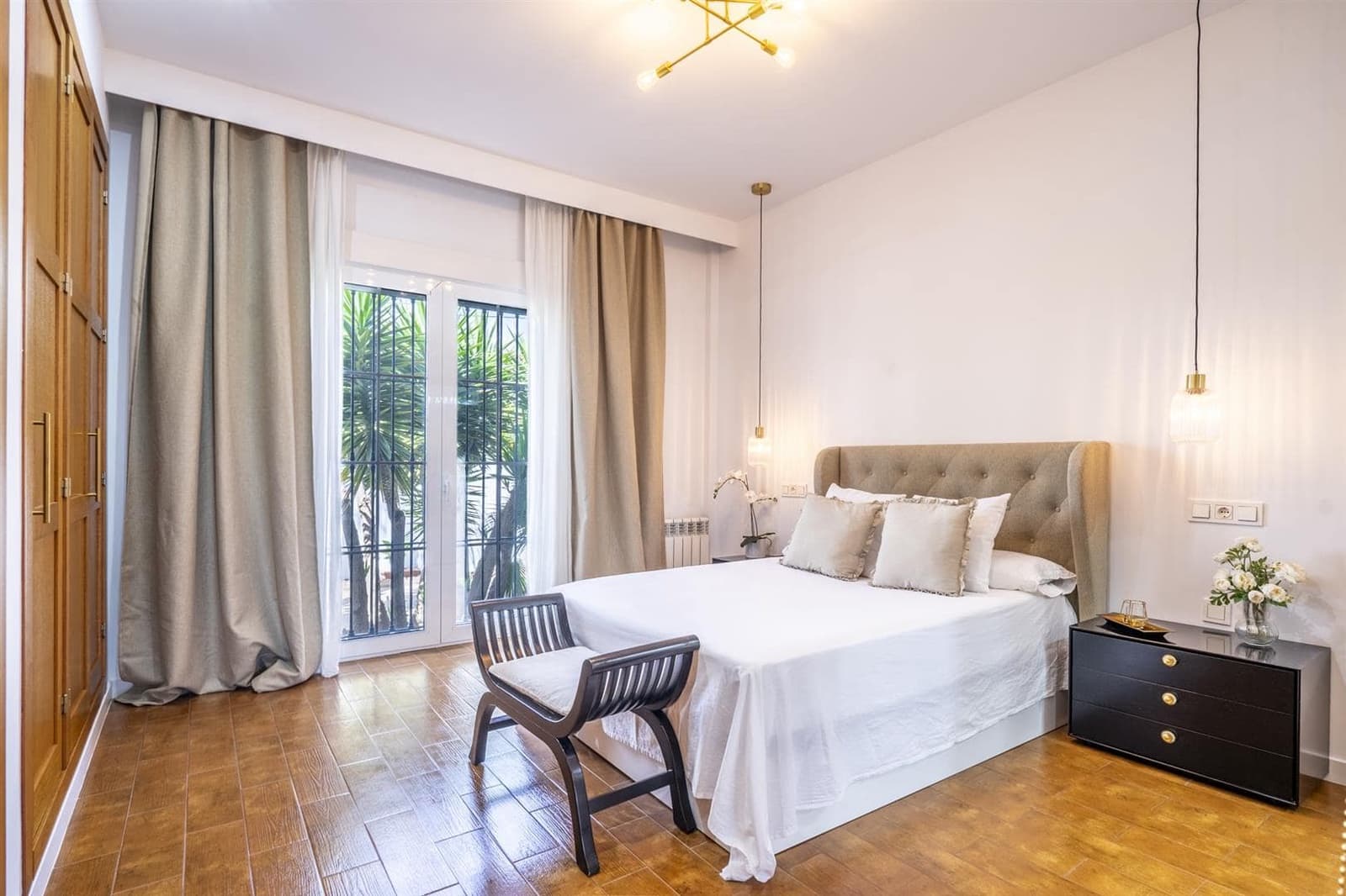 Chalet de 4 habitaciones en Beniel en venta con piscina - 595.000 € (Ref: 9932807)