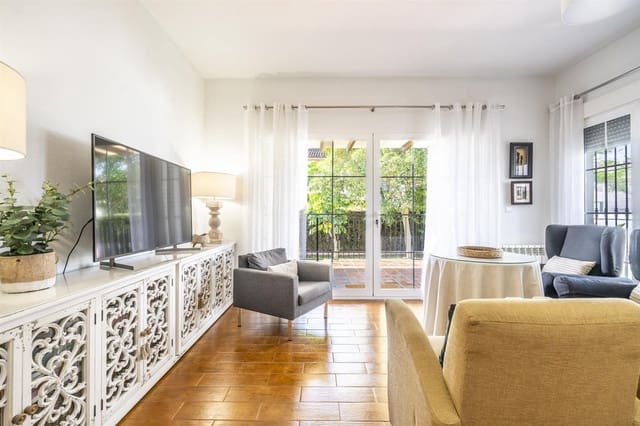 Chalet de 4 habitaciones en Beniel en venta con piscina - 595.000 € (Ref: 9932807)