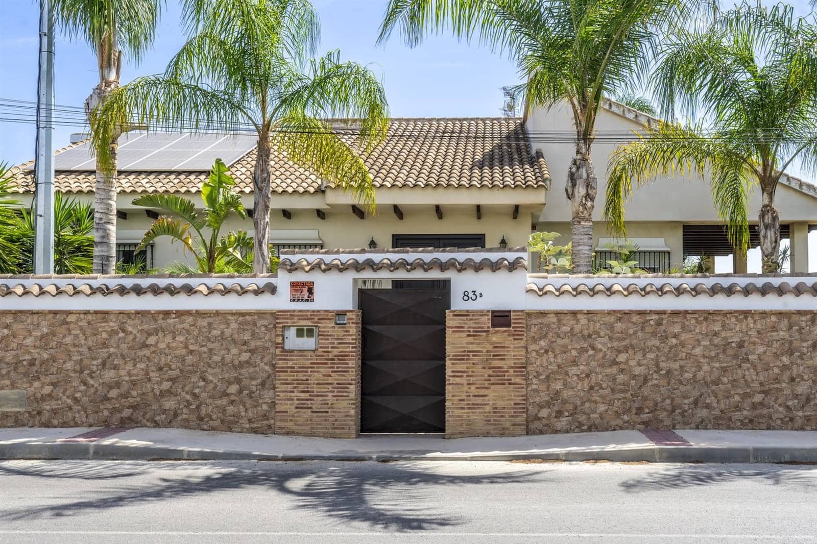 Chalet de 4 habitaciones en Beniel en venta con piscina - 595.000 € (Ref: 9932807)