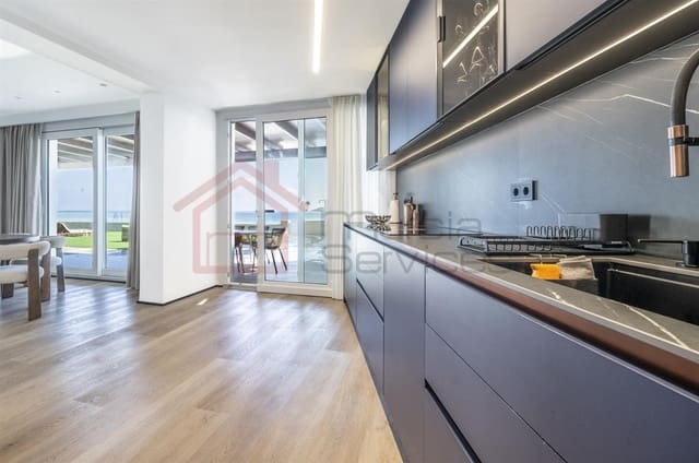 3 makuuhuone Huvila myytävänä paikassa La Manga del Mar Menor - 1 650 000 € (Ref: 9939323)