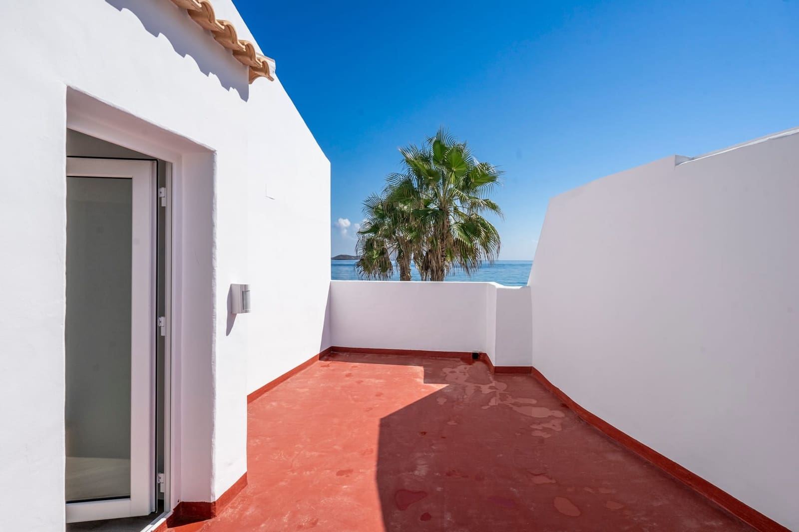 3 bedroom Villa for sale in La Manga del Mar Menor - € 1,650,000 (Ref: 9939323)