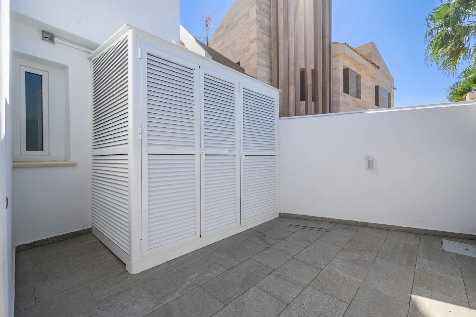 3 bedroom Villa for sale in La Manga del Mar Menor - € 1,650,000 (Ref: 9939323)