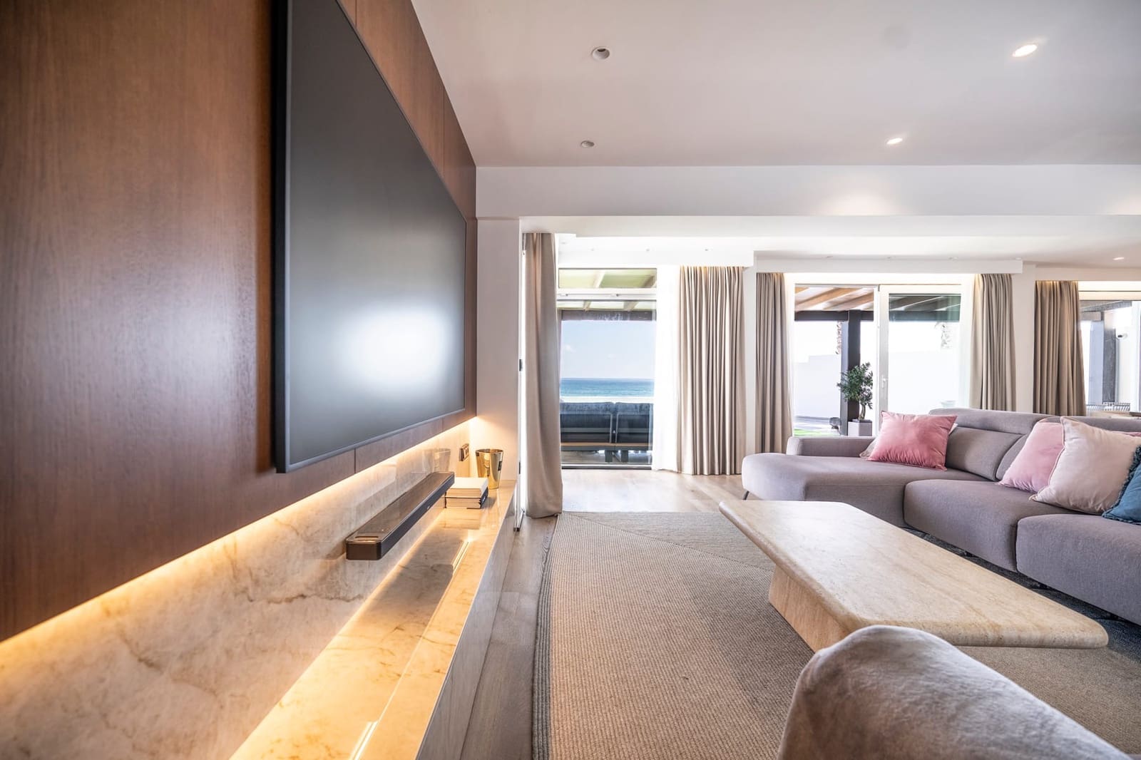 3 bedroom Villa for sale in La Manga del Mar Menor - € 1,650,000 (Ref: 9939323)