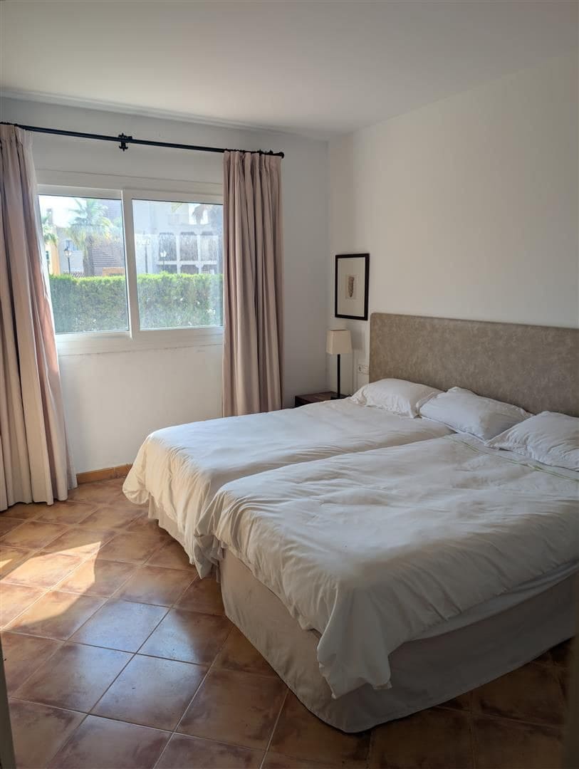 2 chambre Appartement à vendre à La Manga Club avec piscine - 155 000 € (Ref: 9953705)