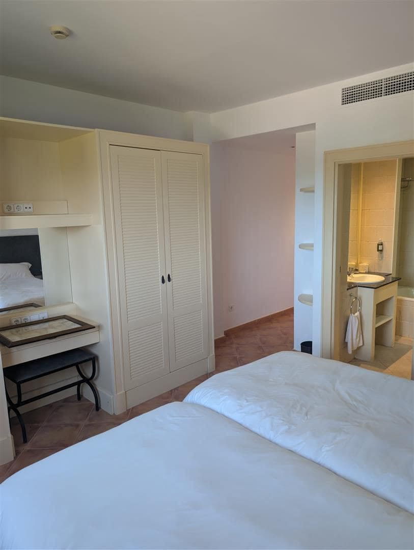 2 chambre Appartement à vendre à La Manga Club avec piscine - 155 000 € (Ref: 9953705)