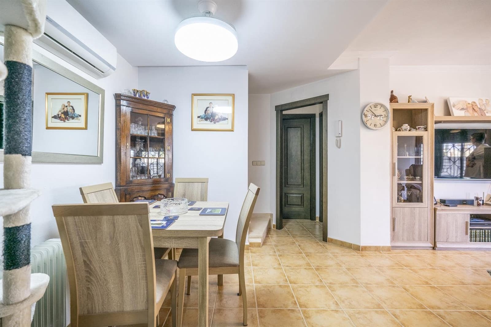 3 sovrum Hus till salu i San Cayetano med pool - 195 000 € (Ref: 9953707)