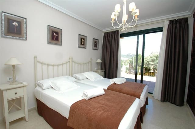 5 chambre Villa/Maison à vendre à La Manga Club, Carthagène avec piscine - 1 350 000 € (Ref: 9966116)