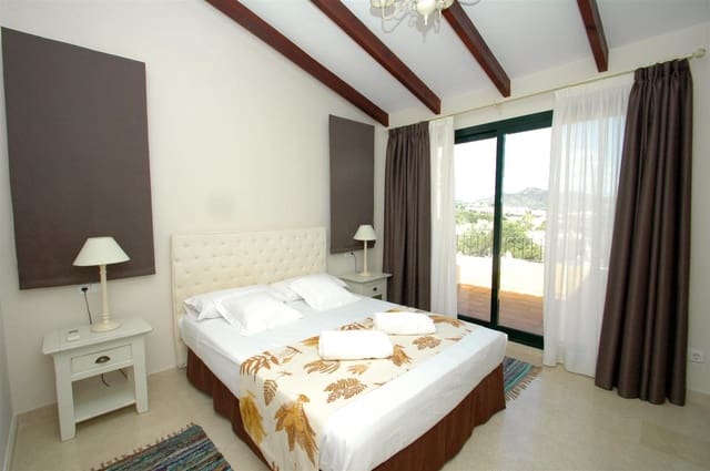 5 chambre Villa/Maison à vendre à La Manga Club, Carthagène avec piscine - 1 350 000 € (Ref: 9966116)