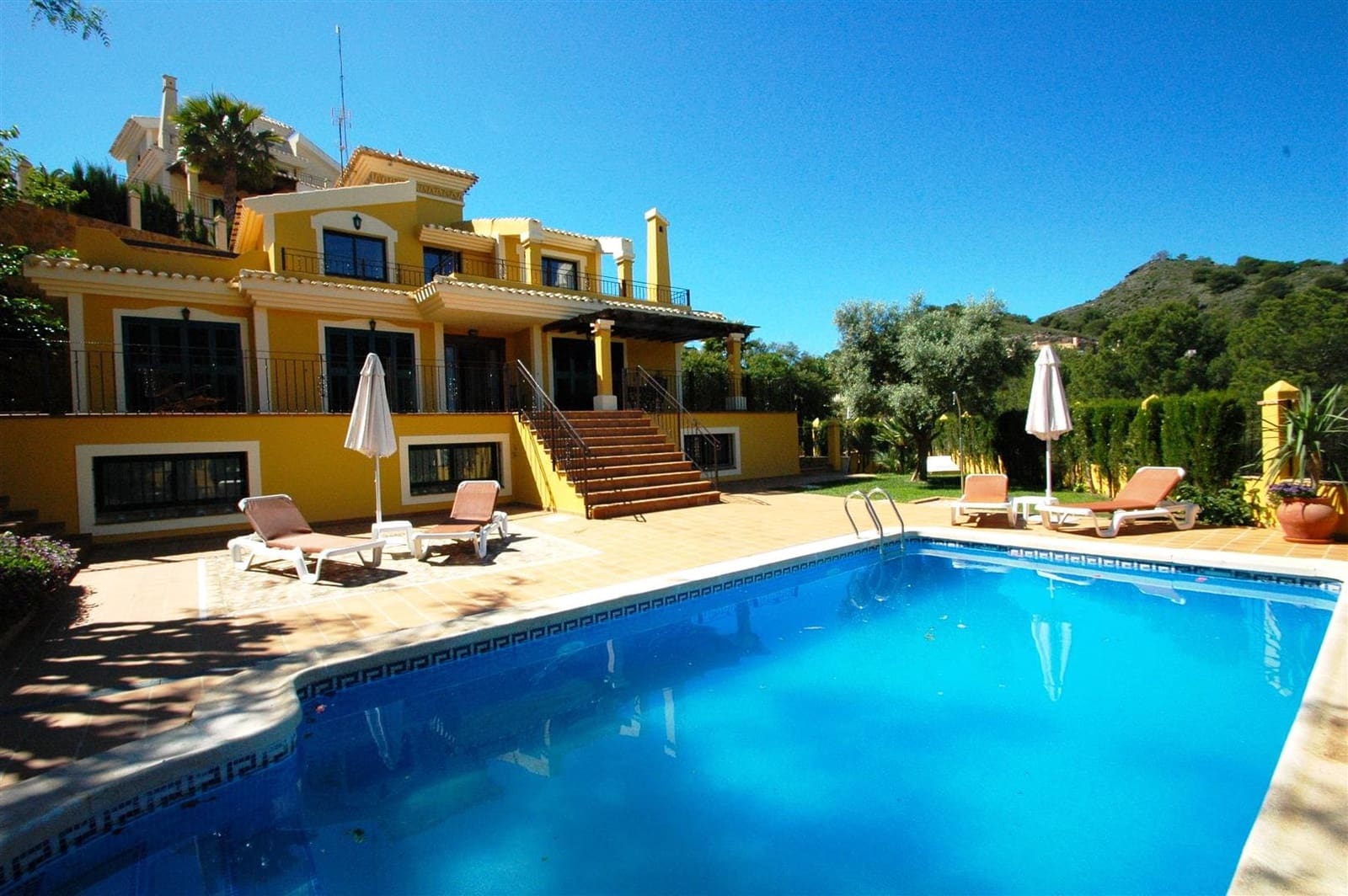 5 bedroom Villa for sale in La Manga Club with pool - € 1,350,000 (Ref: 9966116)