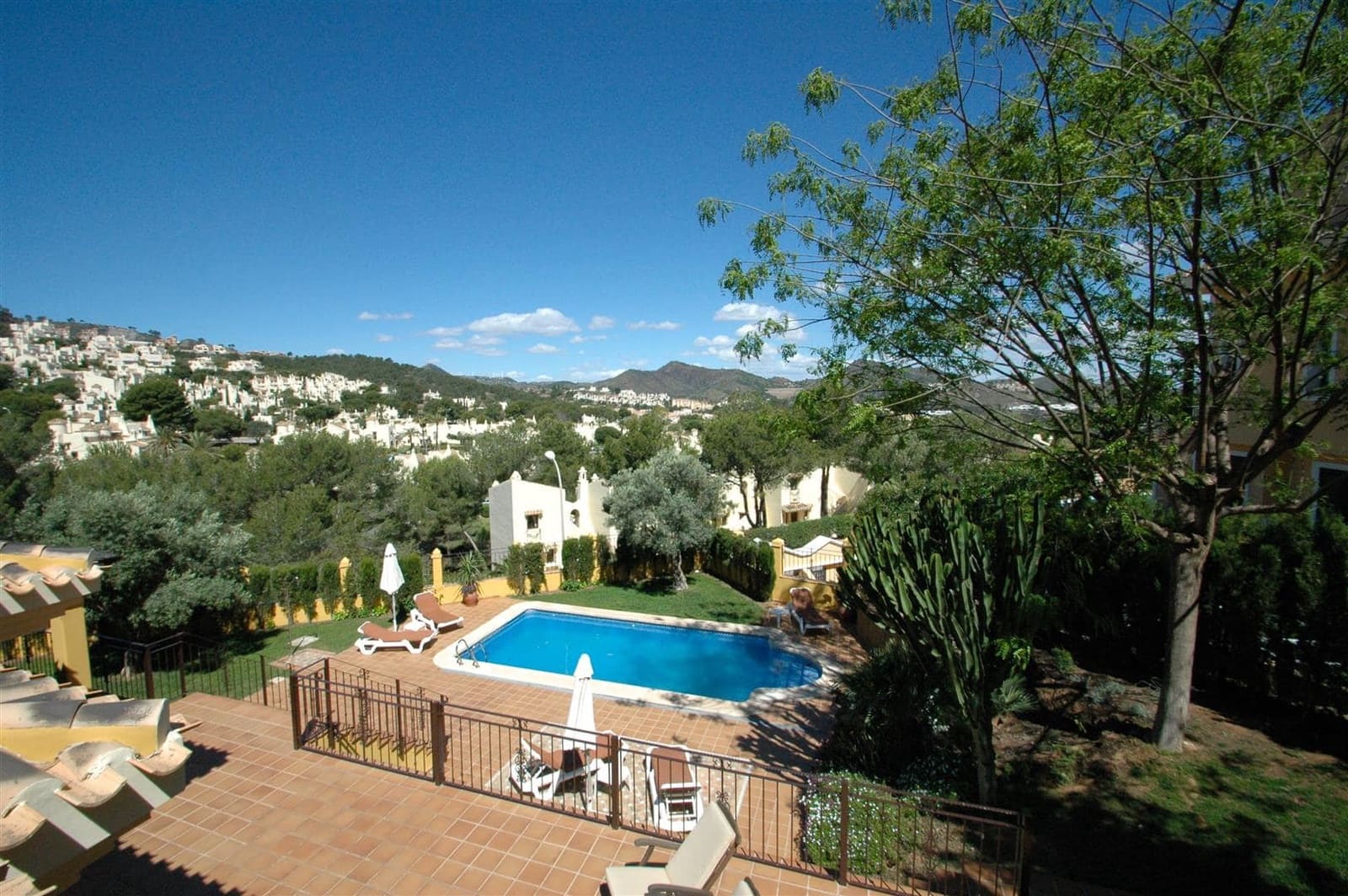 5 bedroom Villa for sale in La Manga Club with pool - € 1,350,000 (Ref: 9966116)