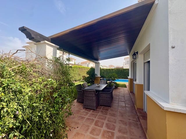 3 soverom Villa til leie i La Torre Golf Resort, Torre-Pacheco med svømmebasseng garasje - € 1 550 (Ref: 9969213)