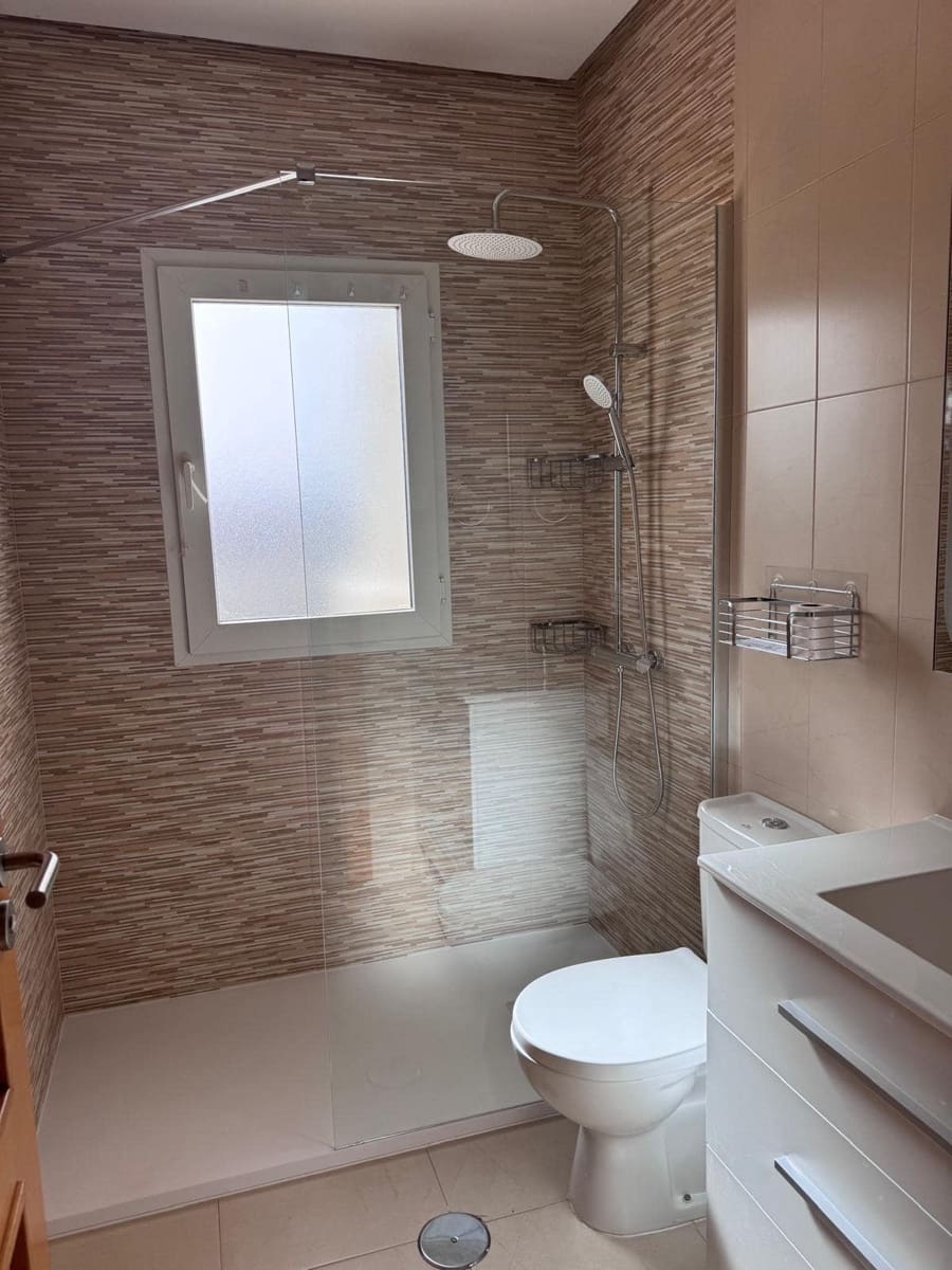 Villa/Maison de 3 chambres à louer à La Torre Golf Resort avec piscine garage - 1 550 € (Ref: 9969213)