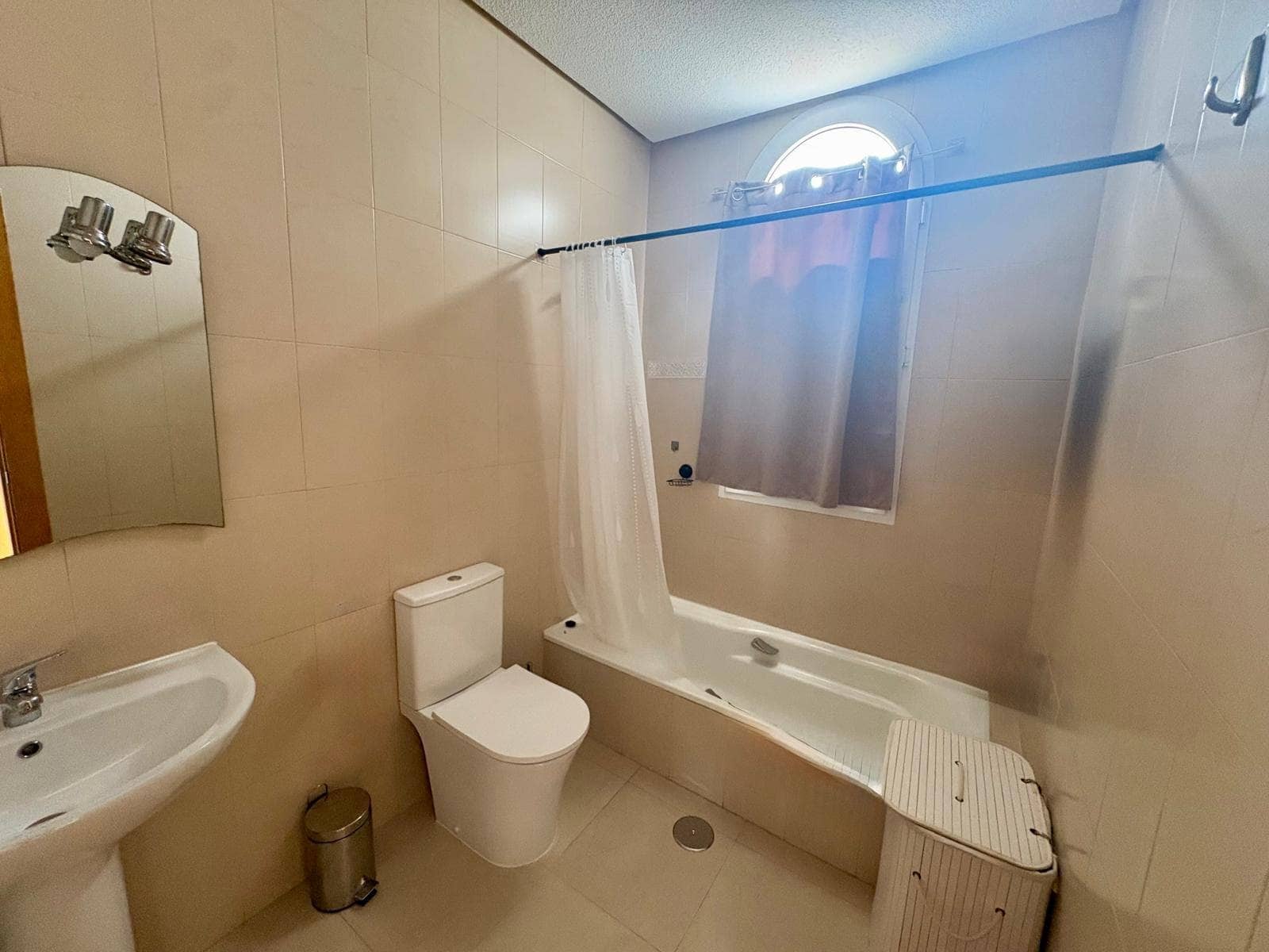 Villa/Maison de 3 chambres à louer à La Torre Golf Resort avec piscine garage - 1 550 € (Ref: 9969213)