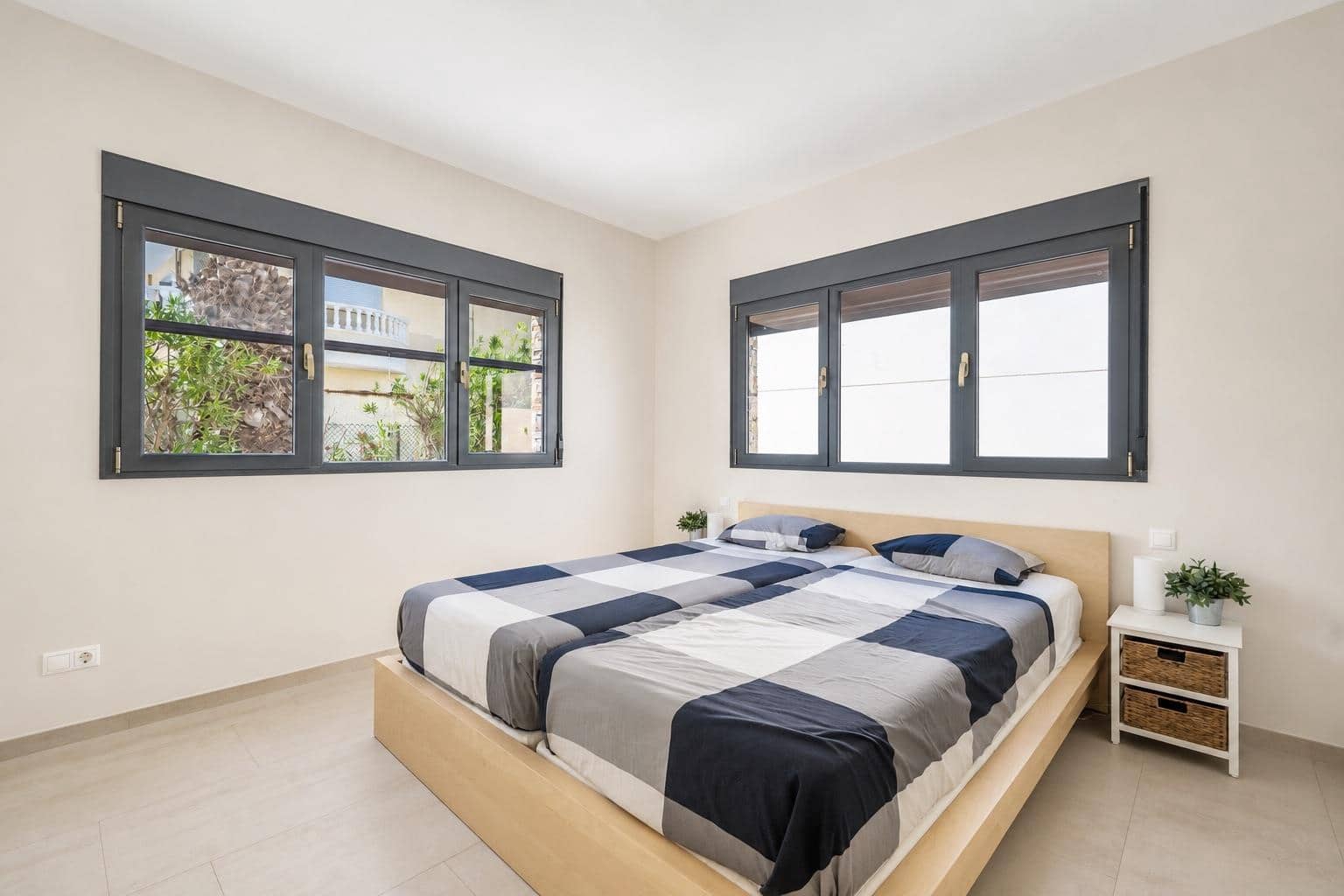 5 camera da letto Villa in vendita in El Carmoli - 1.000.000 € (Rif: 9996613)