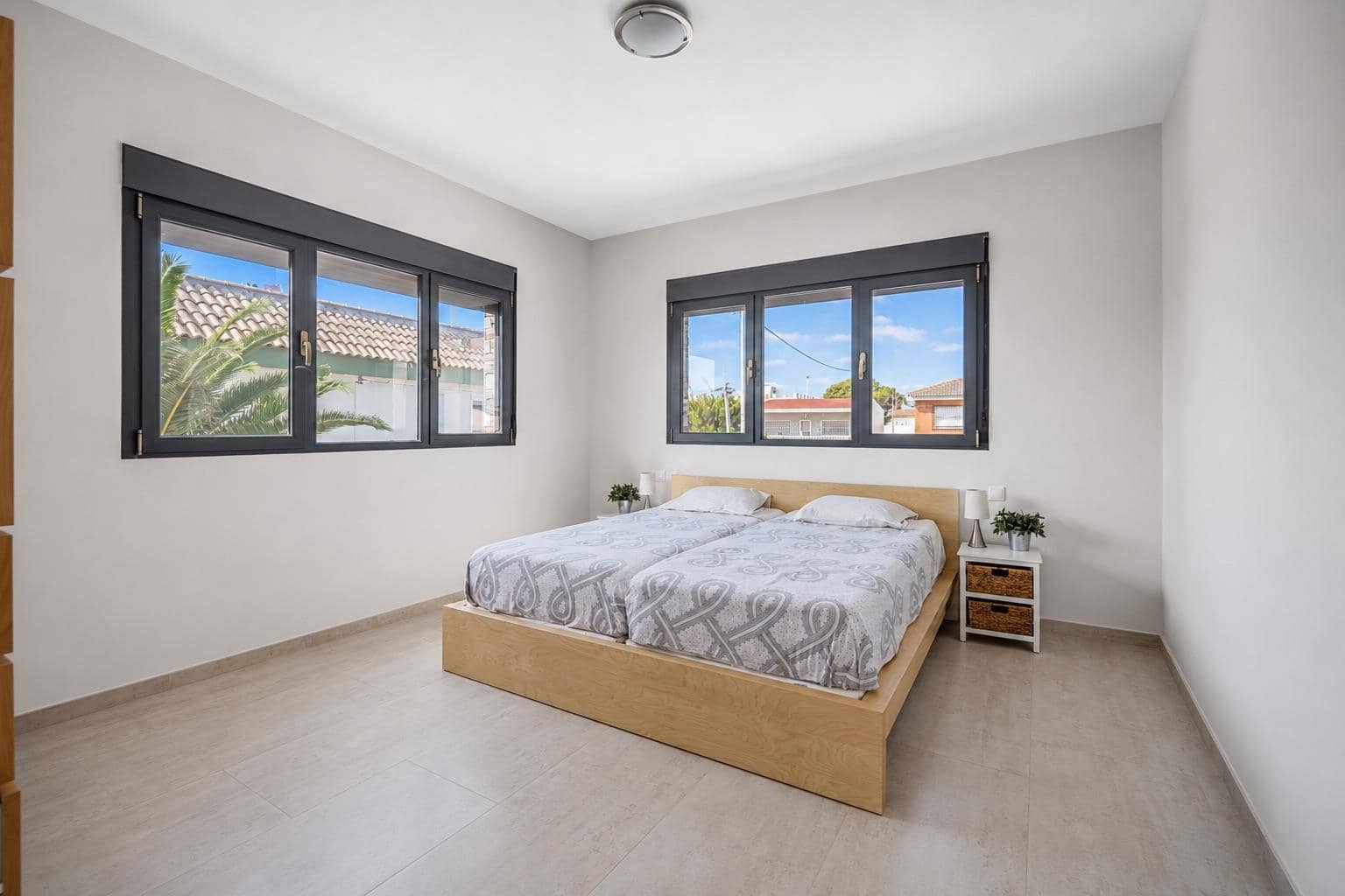 5 camera da letto Villa in vendita in El Carmoli - 1.000.000 € (Rif: 9996613)