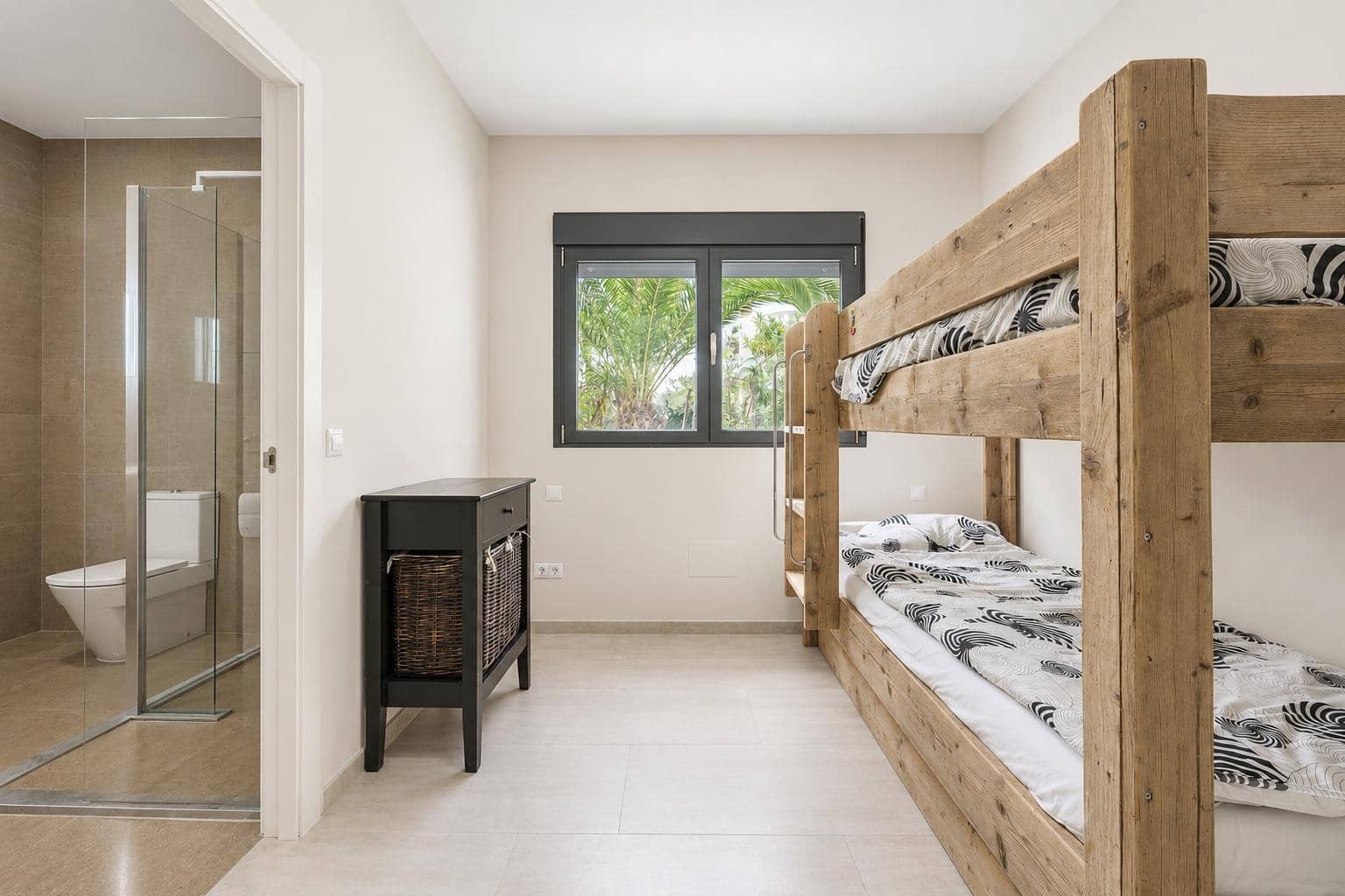 5 camera da letto Villa in vendita in El Carmoli - 1.000.000 € (Rif: 9996613)
