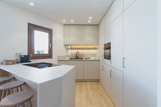 2 slaapkamer Flat te huur in Santa Catalina, Palma de Mallorca - € 1.700 (Ref: 10019746)