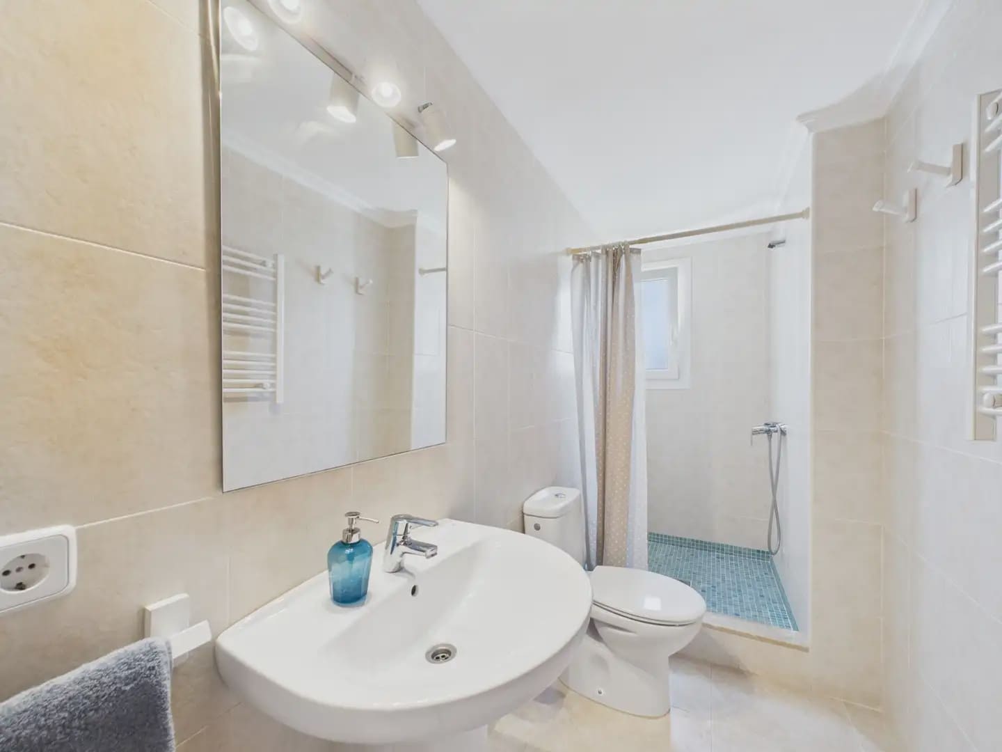 Appartement de 3 chambres à louer à Felanitx avec piscine - 1 600 € (Ref: 10023256)