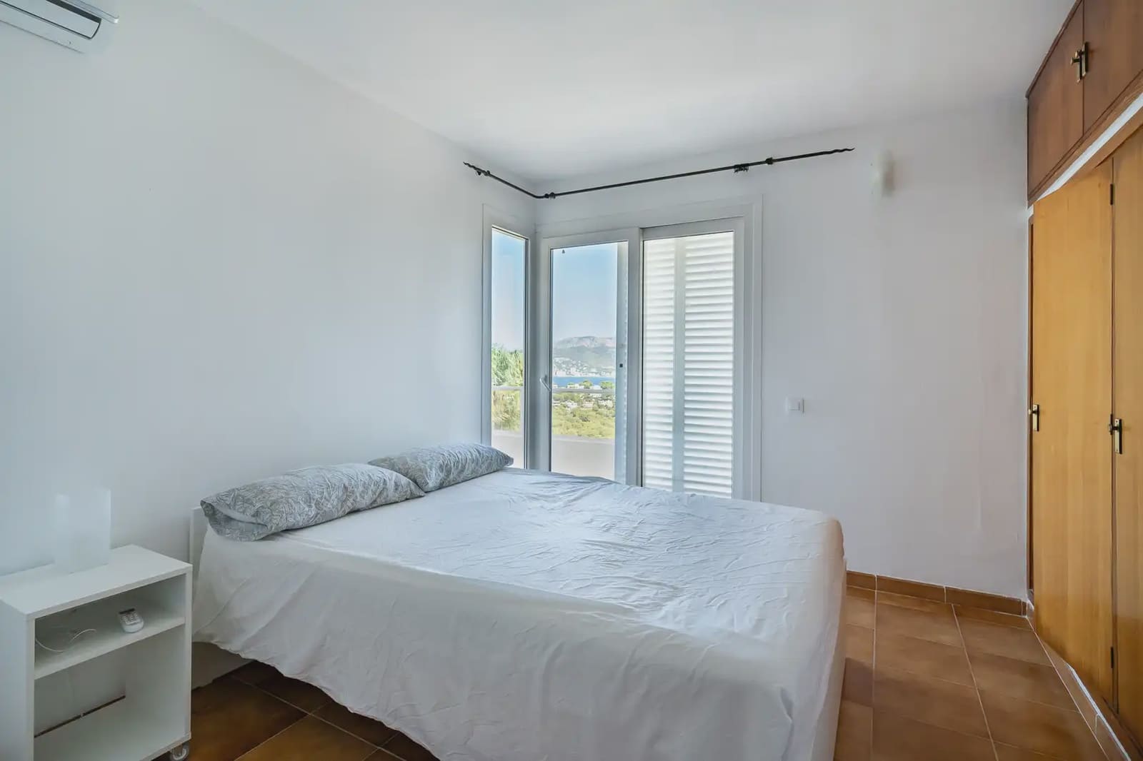 3 slaapkamer Flat te huur in Calvia met zwembad garage - € 3.500 (Ref: 10035662)