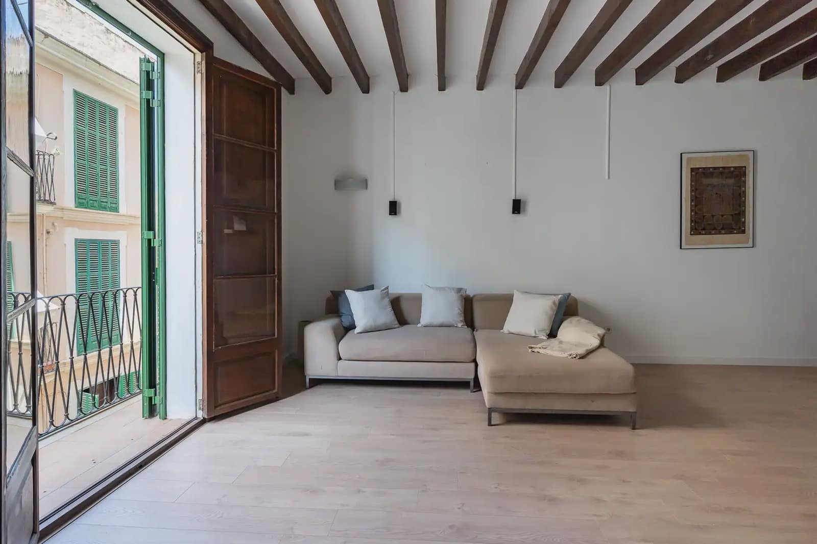 3 bedroom Flat for sale in Palma de Mallorca - € 495,000 (Ref: 10036229)